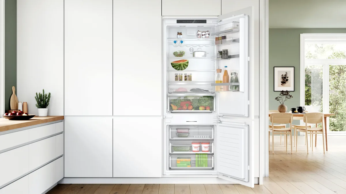 Bosch встраиваемый холодильник с нижней морозильной камерой 193.5 x 70.8 см, плоская петля