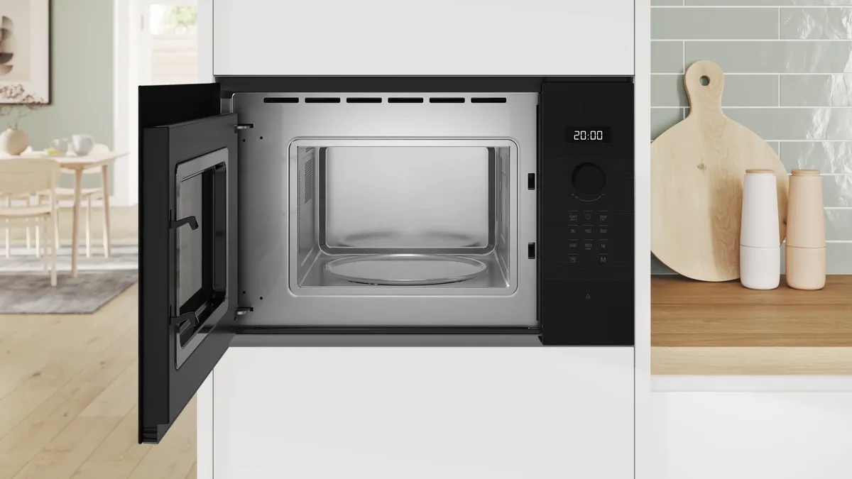 Встраиваемая микроволновая печь Bosch BFL524MB2