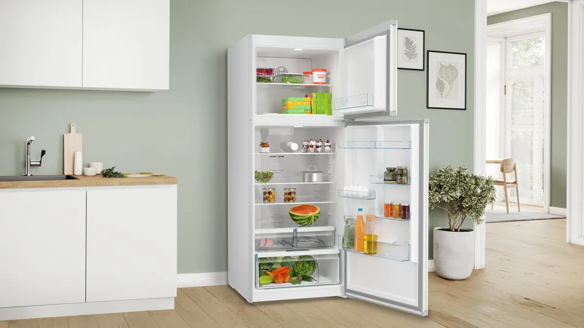 Bosch KDN76XL31U Өзүнчө турган муздаткыч, үстүндө тоңдургуч камерасы бар